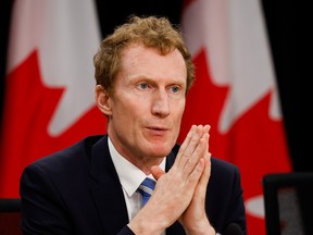 Canadá propone ley para regular redes sociales en menores Canadá propone ley para regular redes sociales en menores