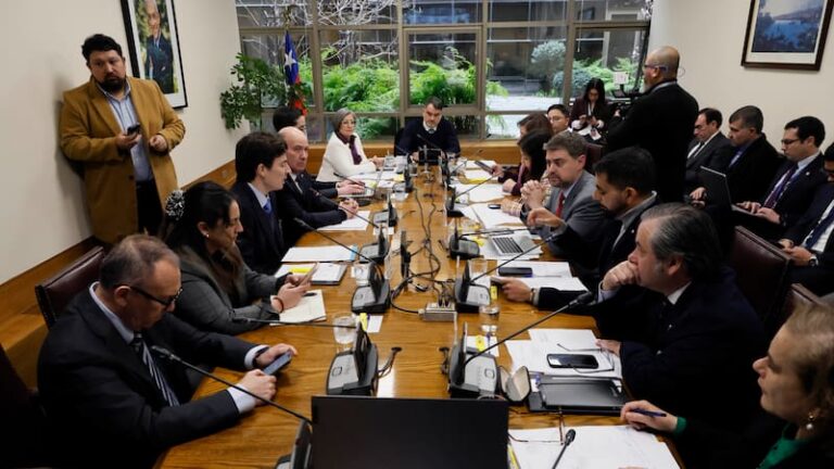 Comisión aprueba compensación a municipios en reforma fiscal Comisión aprueba compensación a municipios en reforma fiscal