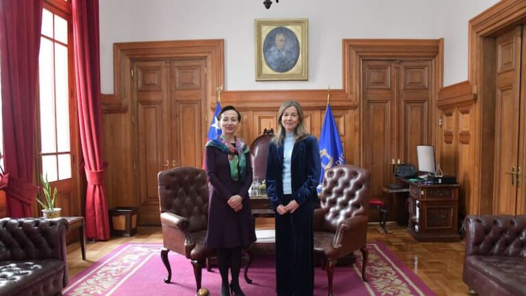 Presidentas de la Corte Suprema y TC refuerzan cooperación judicial