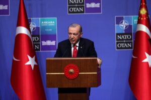 Líderes de la UE almacenarán armas regaladas por Erdogan Líderes de la UE almacenarán armas regaladas por Erdogan