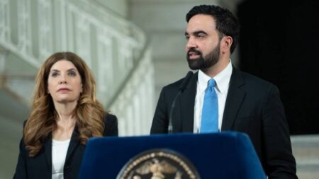 Alcalde de Nueva York pide justicia por mexicano muerto por ICE