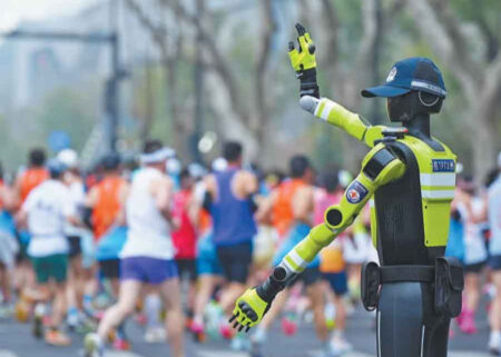 China utiliza robots con IA para gestionar tráfico en Hangzhou