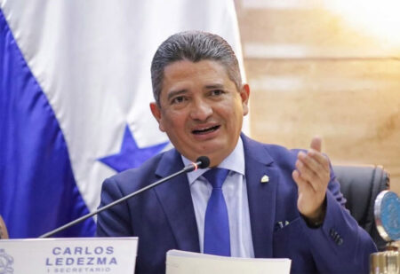 Congreso de Honduras espera propuestas para reforma eléctrica