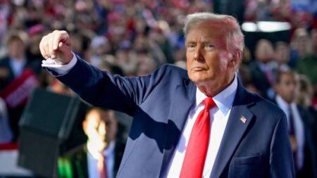 Trump anuncia reducción de maniobras militares con Corea del Sur