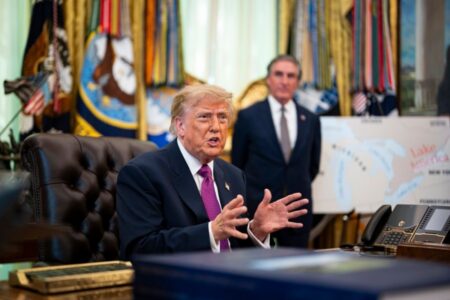 Trump cambia el nombre del lago Ontario a lago América en EE UU Trump cambia el nombre del lago Ontario a lago América en EE UU
