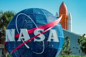 NASA estudiará corona solar durante eclipse con avión y globos NASA estudiará corona solar durante eclipse con avión y globos