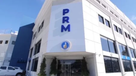 Luis Abinader asume presidencia del PRM con llamados a unidad Luis Abinader asume presidencia del PRM con llamados a unidad
