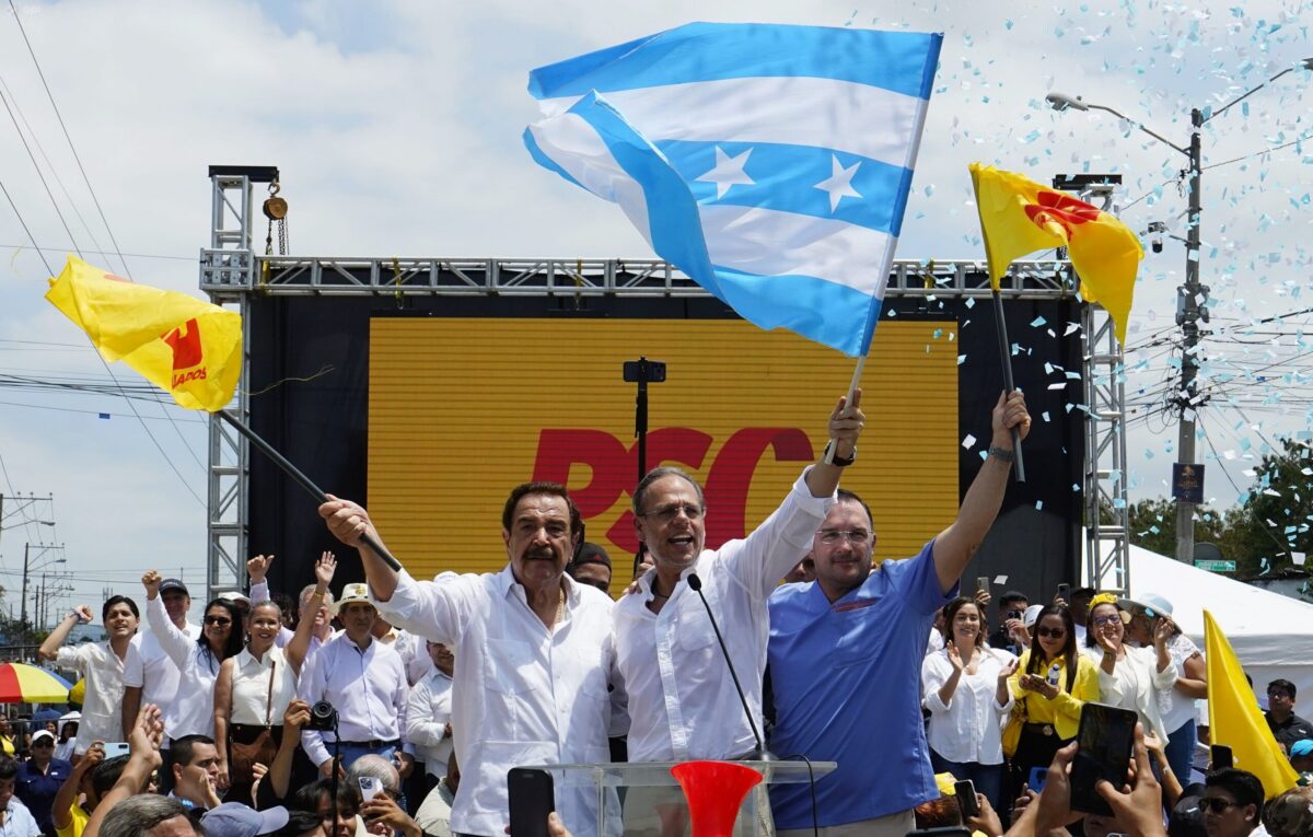 Andrés Roche inscribe candidatura a Alcaldía de Guayaquil por PSC