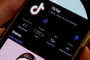 Brasil multa a TikTok con 30 mdd por fallas en datos de menores