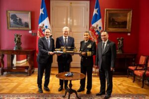 El Salvador y Chile refuerzan alianza contra el crimen organizado El Salvador y Chile refuerzan alianza contra el crimen organizado