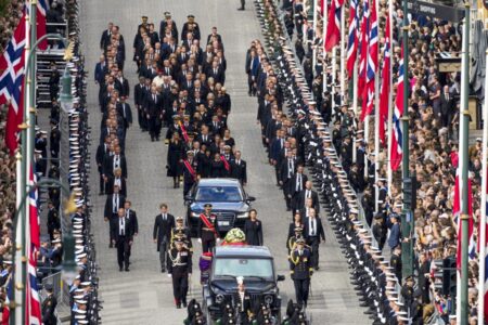 Noruega despide al rey Harald V y proclama a Haakon VIII