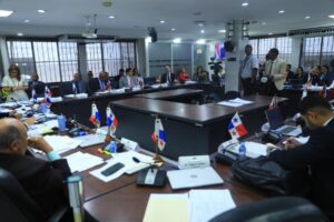 Asamblea Nacional de Panamá aplaza debate del presupuesto 2027