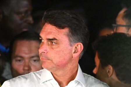 Argentina niega solicitud de asilo de Flávio Bolsonaro tras comicios Argentina niega solicitud de asilo de Flávio Bolsonaro tras comicios