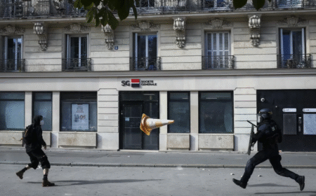 Macron prohíbe manifestaciones no sindicales en toda Francia