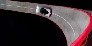 Tesla Roadster integrará sistema de succión para conducir invertido Tesla Roadster integrará sistema de succión para conducir invertido